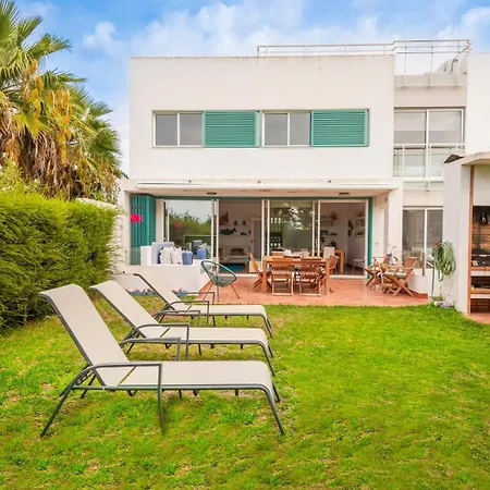 Sunny 5br @ Prainha Club בית הארחה אלבור