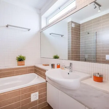 Prainha Sunny 5br Villa Alvor