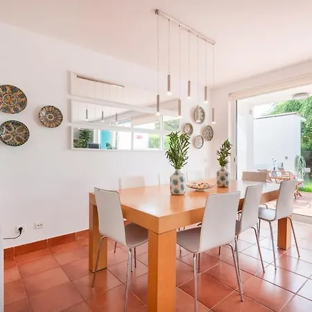 Prainha Sunny 5br Villa *