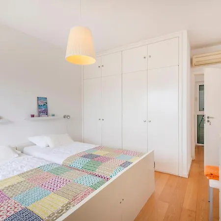 Sunny 5br @ Prainha Club Guest house