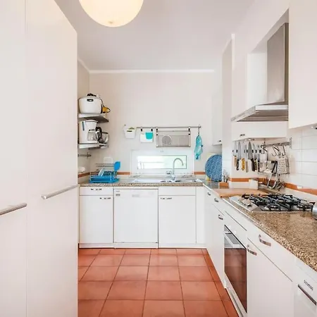 Prainha Sunny 5br Villa Alvor